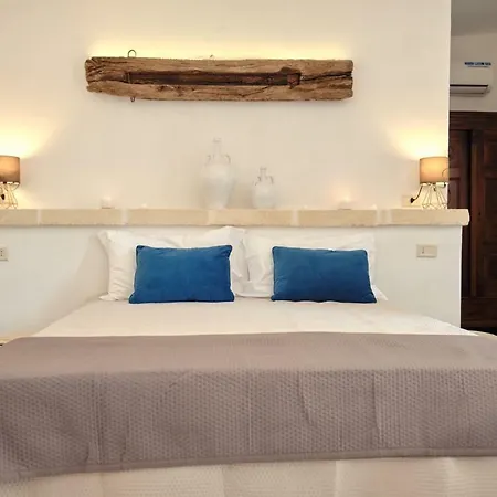 Thea Holiday home